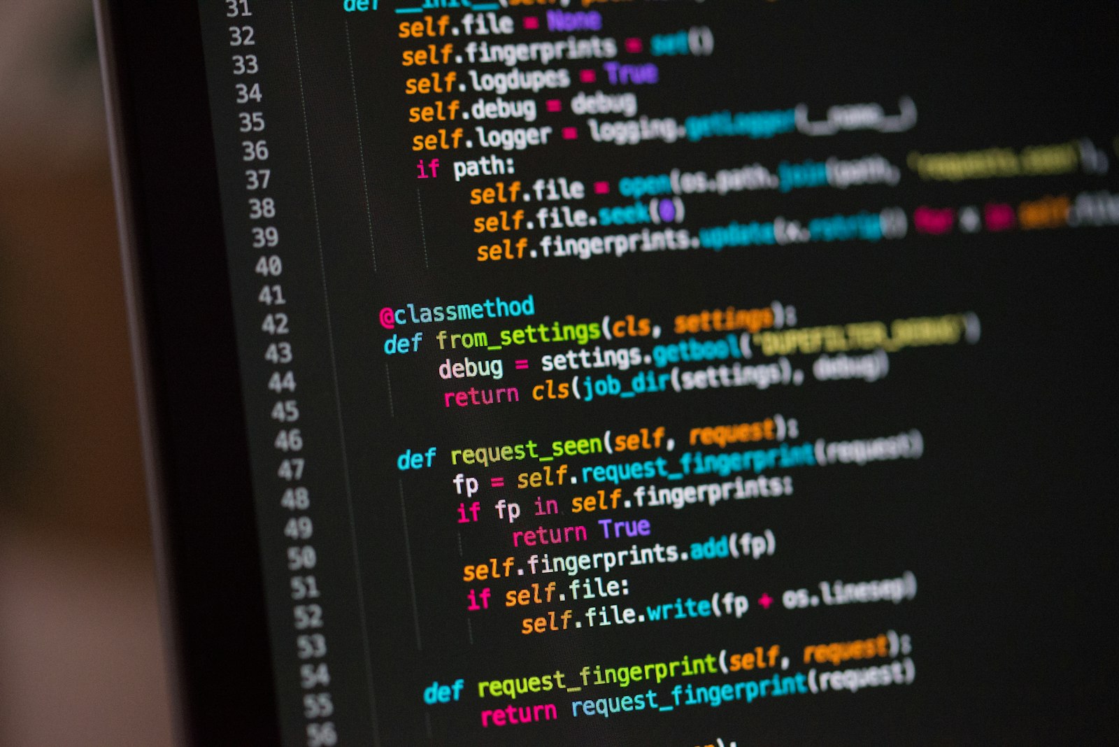 Image d'illustration — du code source affiché sur l'écran d'un développeur
